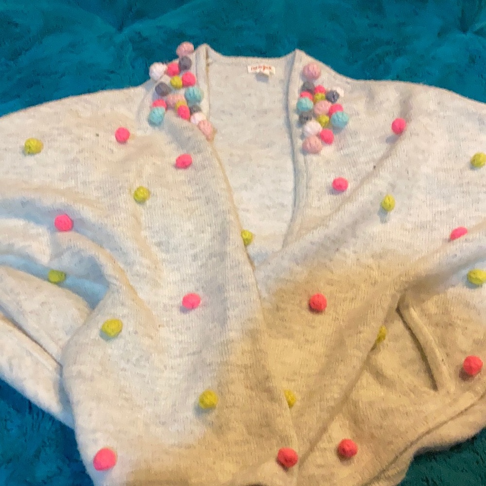 Cat and Jack poncho cover-up thing! Super cute, I’m great condition !
